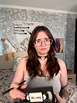 Sabrina shells online show from October 4, 2025, 10:50 am