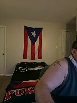 Snapshot of cloudy_couple444 chatting on February 5, 2025, 8:43 am cloudy couple444 online show from February 5, 2025, 8:43 am