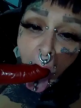 RichBitc4xxx89 online show from November 9, 2025, 3:27 pm