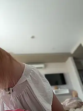 AndreaMood online show from December 14, 2025, 2:40 am