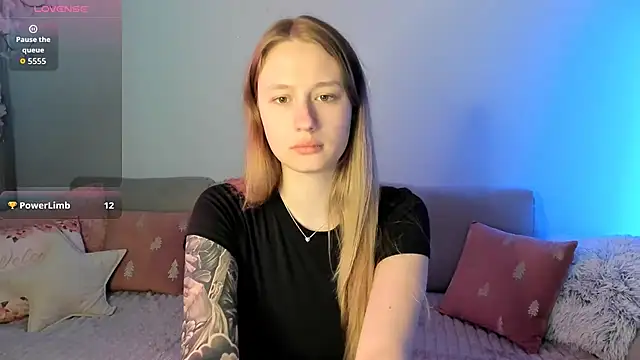 Haley Vixen online show from May 25, 2026, 8:13 am