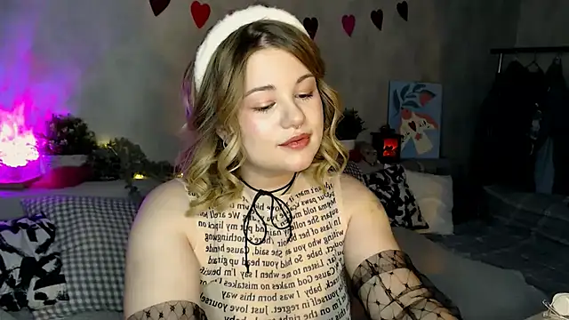 TessPleasure online show from February 14, 2025, 3:15 pm