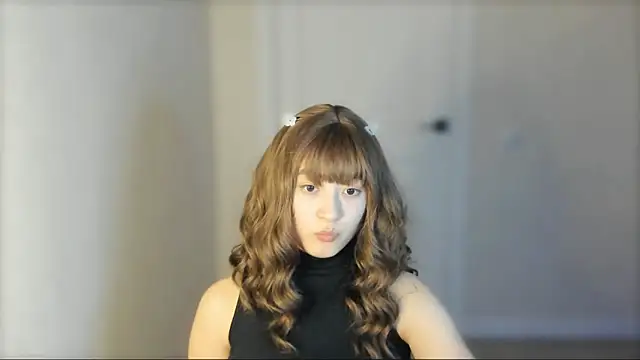  hannah baker online show from February 2, 2025, 3:49 pm