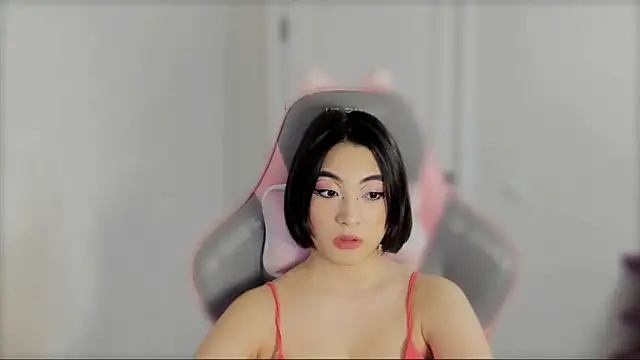  hannah baker online show from March 11, 2025, 2:07 pm