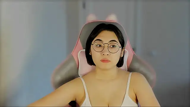  hannah baker online show from March 9, 2025, 10:08 am