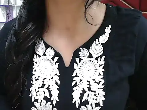 Snapshot of Somiya87 chatting on December 15, 2025, 8:36 pm Somiya87 online show from December 15, 2025, 8:36 pm