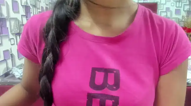 Snapshot of Somiya87 chatting on March 19, 2025, 6:44 pm Somiya87 online show from March 19, 2025, 6:44 pm