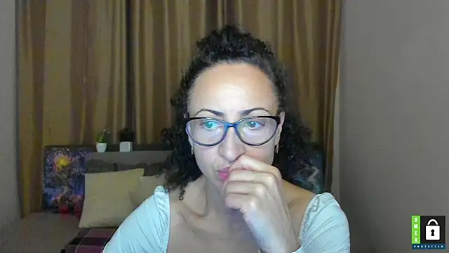 Arianasweety23 online show from November 13, 2025, 6:23 pm