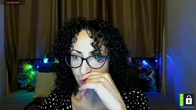 Arianasweety23 online show from December 3, 2025, 6:29 pm