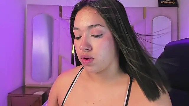 Snapshot of IsabellRodriguez18 chatting on April 5, 2026, 3:24 am IsabellRodriguez18 online show from April 5, 2026, 3:24 am