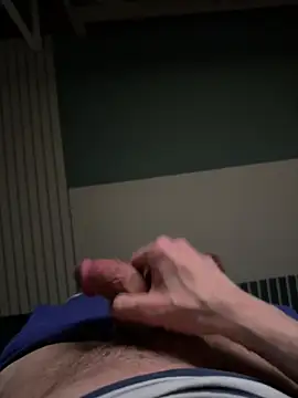 Snapshot of mas317592 chatting on February 24, 2025, 11:52 pm mas317592 online show from February 24, 2025, 11:52 pm