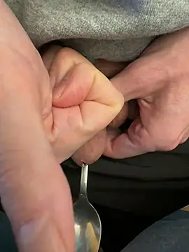 Snapshot of mas317592 chatting on February 7, 2025, 8:44 am mas317592 online show from February 7, 2025, 8:44 am