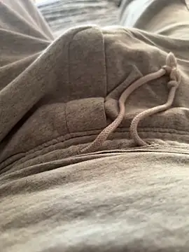 22TT2295 online show from March 4, 2025, 4:09 pm