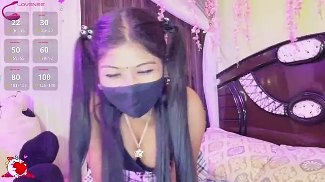 sexyhoney27 online show from September 23, 2025, 5:42 pm