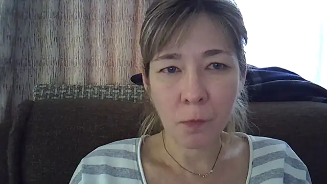 EllaJohnsonX online show from January 12, 2025, 11:28 am