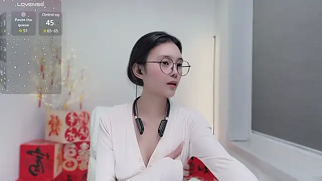 Snapshot of Natasha2025 chatting on February 22, 2025, 4:19 pm Natasha2025 online show from February 22, 2025, 4:19 pm