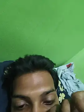 Snapshot of Ronjon111 chatting on July 9, 2026, 6:40 pm Ronjon111 online show from July 9, 2026, 6:40 pm