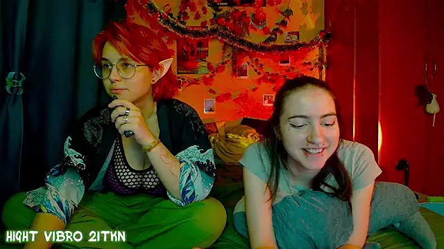 Snapshot of TrickyKitsune chatting on November 30, 2025, 4:52 pm TrickyKitsune online show from November 30, 2025, 4:52 pm