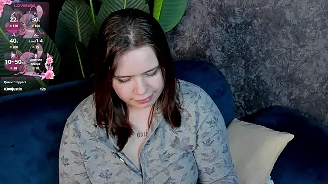 EricaElliott online show from November 15, 2025, 1:15 pm