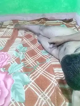 Coupleshow47 online show from May 15, 2026, 11:58 pm