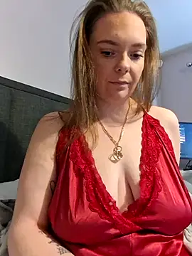 Snapshot of OFChloVIPxx chatting on February 19, 2026, 7:22 pm OFChloVIPxx online show from February 19, 2026, 7:22 pm