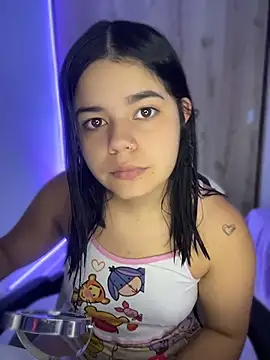 Snapshot of pretty_angela1 chatting on April 25, 2026, 4:59 am pretty angela1 online show from April 25, 2026, 4:59 am