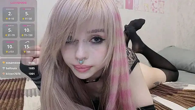 Snapshot of emodreamgirl chatting on July 25, 2026, 8:37 pm emodreamgirl online show from July 25, 2026, 8:37 pm