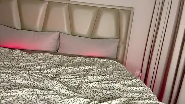 Snapshot of andthen69 chatting on February 8, 2025, 4:04 pm andthen69 online show from February 8, 2025, 4:04 pm