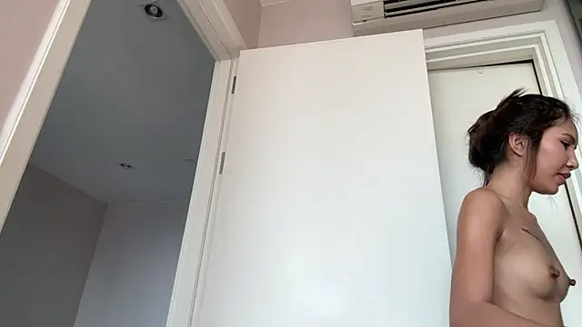 Snapshot of andthen69 chatting on January 21, 2025, 8:52 am andthen69 online show from January 21, 2025, 8:52 am