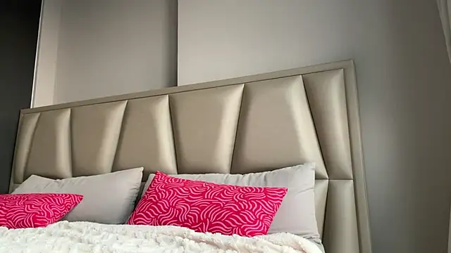 Snapshot of andthen69 chatting on February 4, 2025, 11:05 am andthen69 online show from February 4, 2025, 11:05 am