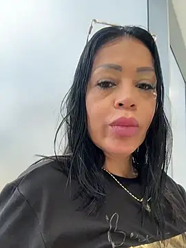 KarolRubi1 online show from April 16, 2026, 5:57 pm