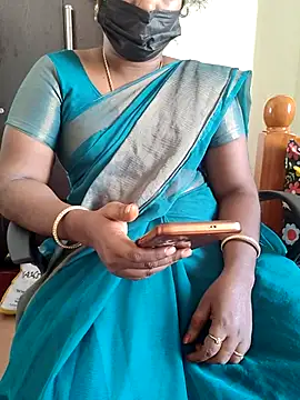 Snapshot of Tamil_roja69 chatting on November 15, 2025, 5:00 am Tamil roja69 online show from November 15, 2025, 5:00 am