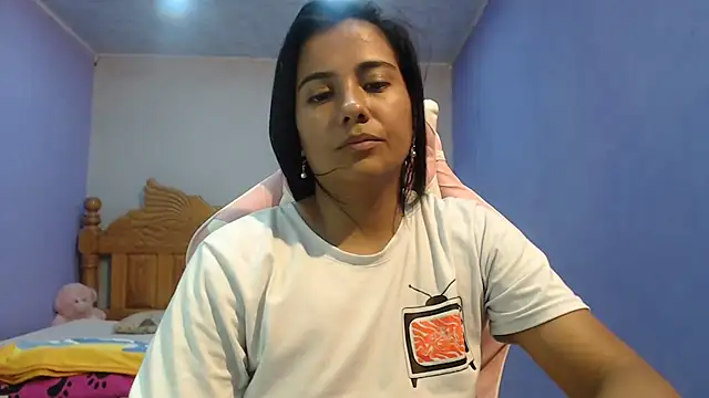 Coral0403 online show from September 28, 2025, 2:07 am