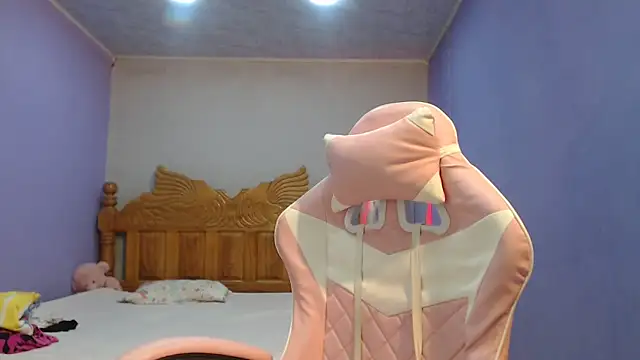 Coral0403 online show from September 14, 2025, 5:46 pm