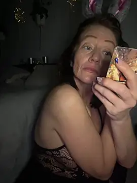 AlessasRoom online show from April 5, 2026, 7:04 am