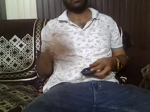 Snapshot of indihotguy chatting on April 30, 2026, 2:13 pm indihotguy online show from April 30, 2026, 2:13 pm