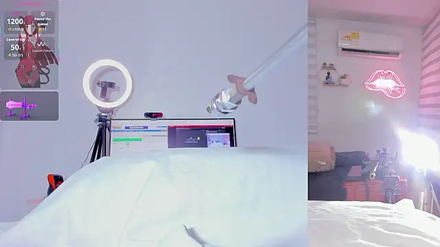 Maria Jones  online show from January 18, 2026, 1:31 am