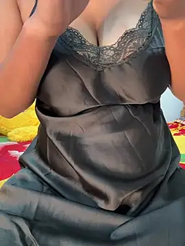 Snapshot of soumita chatting on February 14, 2025, 4:41 pm soumita online show from February 14, 2025, 4:41 pm