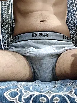 fakelove95 online show from May 25, 2026, 7:56 pm