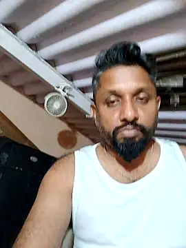 Snapshot of carria_homes chatting on February 5, 2025, 6:04 pm carria homes online show from February 5, 2025, 6:04 pm