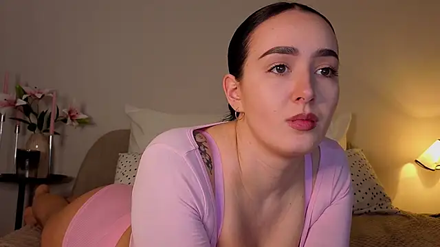 KimKhallifa online show from March 9, 2026, 3:54 am