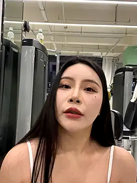 Snapshot of Caicai-a chatting on December 5, 2025, 3:32 pm Caicai-a online show from December 5, 2025, 3:32 pm