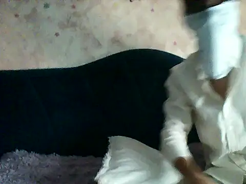 Snapshot of SecretMask chatting on September 28, 2025, 7:10 pm SecretMask online show from September 28, 2025, 7:10 pm
