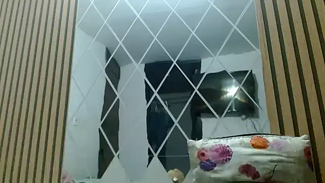 Snapshot of emmariders2 chatting on March 16, 2025, 4:52 am emmariders2 online show from March 16, 2025, 4:52 am