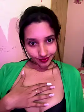 Snapshot of emmariders2 chatting on October 19, 2025, 7:38 pm emmariders2 online show from October 19, 2025, 7:38 pm