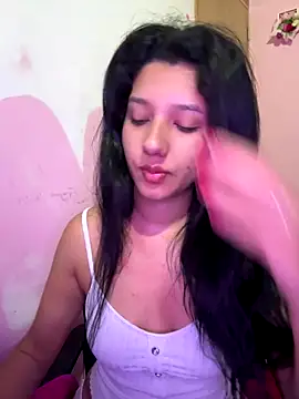 Snapshot of emmariders2 chatting on November 13, 2025, 9:24 am emmariders2 online show from November 13, 2025, 9:24 am