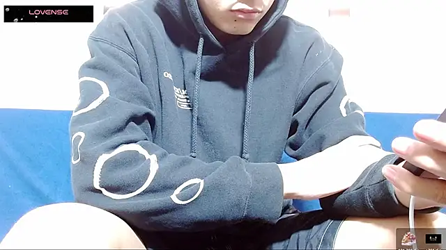 Br4ndxpimm online show from November 12, 2025, 5:17 pm