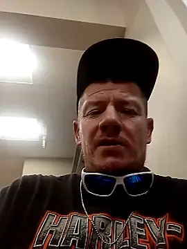 Snapshot of Playboy40 chatting on February 22, 2025, 6:28 am Playboy40 online show from February 22, 2025, 6:28 am