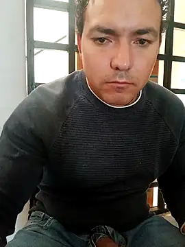 chinoxxx online show from December 20, 2025, 7:39 pm