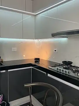 Snapshot of Maxi_little chatting on September 12, 2025, 12:22 am Maxi little online show from September 12, 2025, 12:22 am